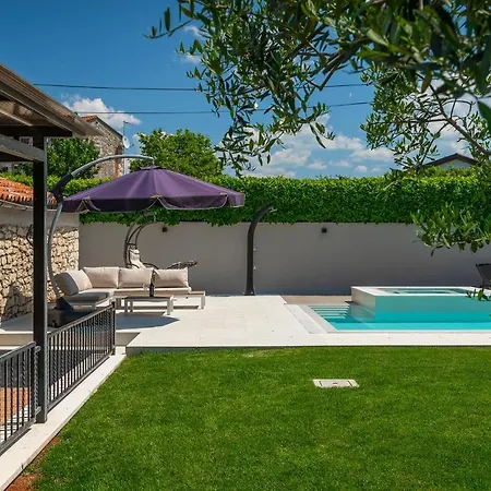 Mala Villa *